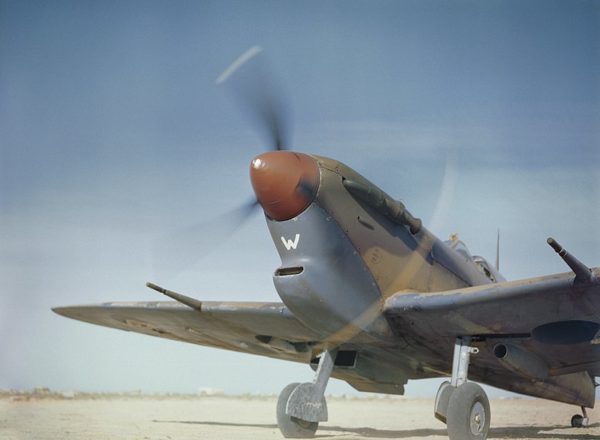 Maquetas hechas - supermarine-spitfire-v Vista frontal lateral
