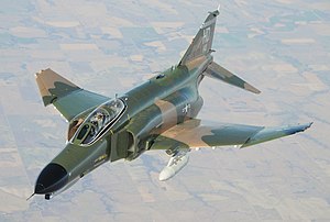 Maquetas Hechas - McDonnell Douglas F-4 Phantom II Vista frontal-lateral