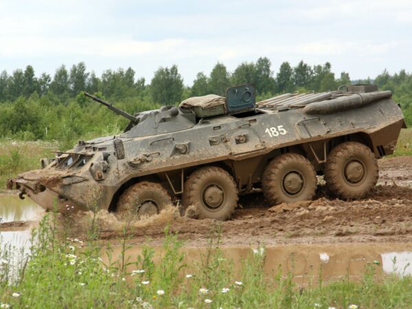 Maquetas hechas - BTR-70 Vista lateral